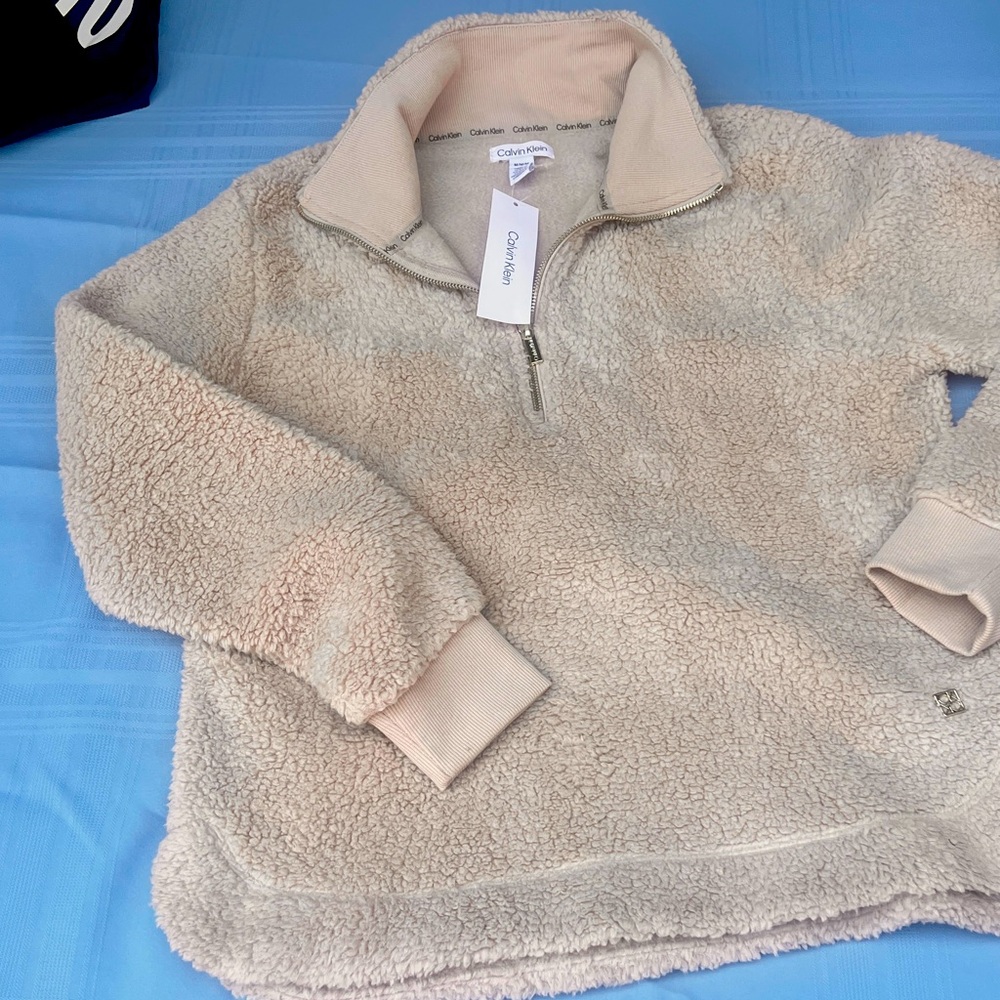 Medium Calvin Klein Sweater